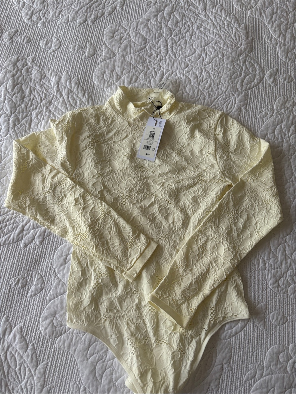 Dynamite Long-Sleeve Lace Bodysuit - Pale Yellow